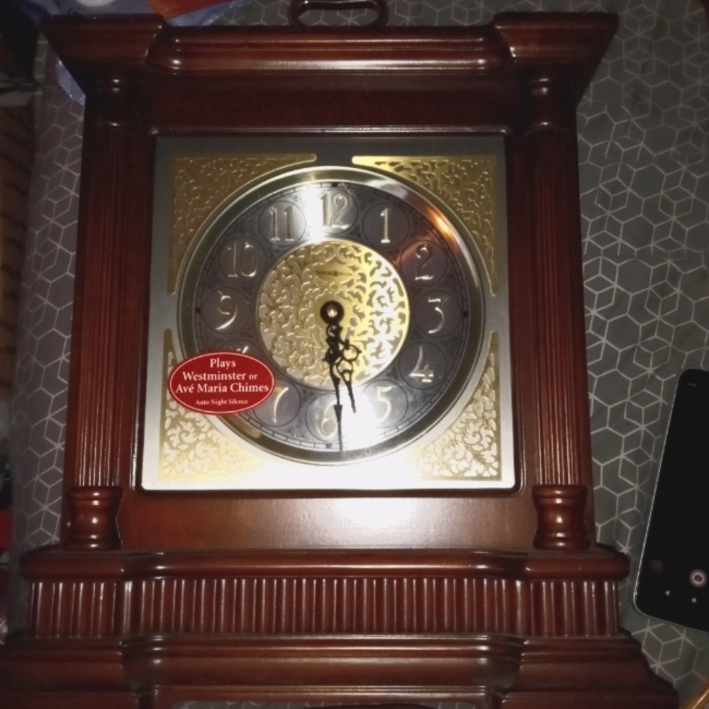 Howard Miller clock